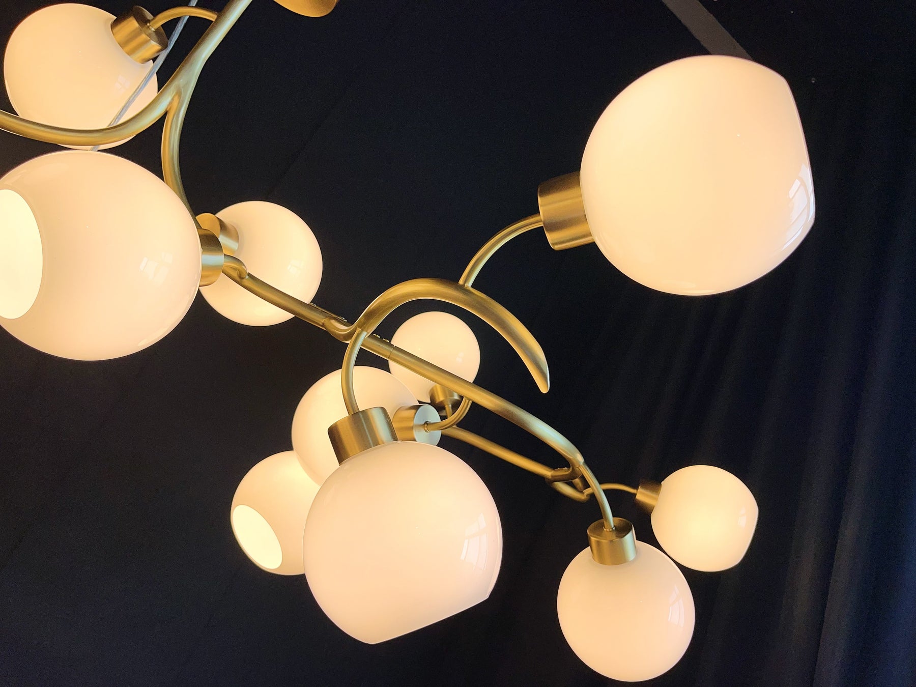 Why Structural Safety Matters When Choosing a Large Luxury Chandelier