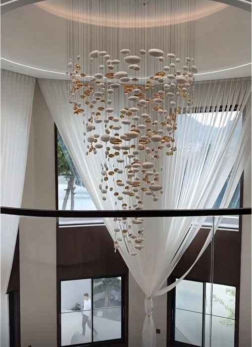 Moderna lampada da soffitto artistica e unica con pendente a forma di uovo di drago dorato per scale/centro vendite/hotel
