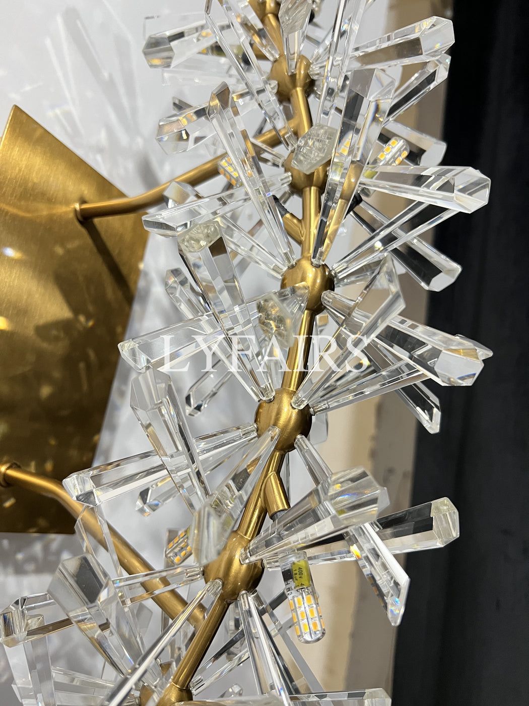 Modern Frozen Ice Crystal Wall Lamp — Lyfairs