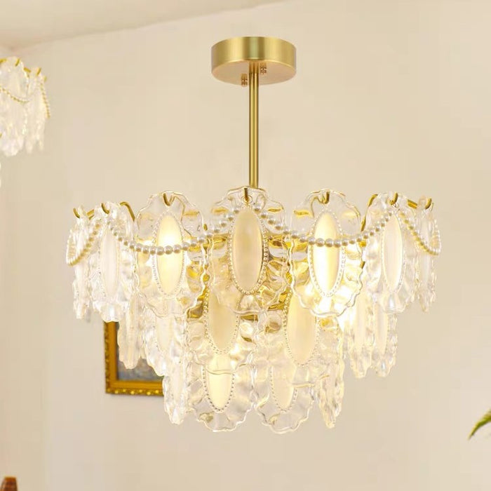 Lampadario/lampada da soffitto bianco crema elegante di lusso in stile vintage europeo con catene di perle bianche per soggiorno, camera da letto, ristorante, sala da pranzo