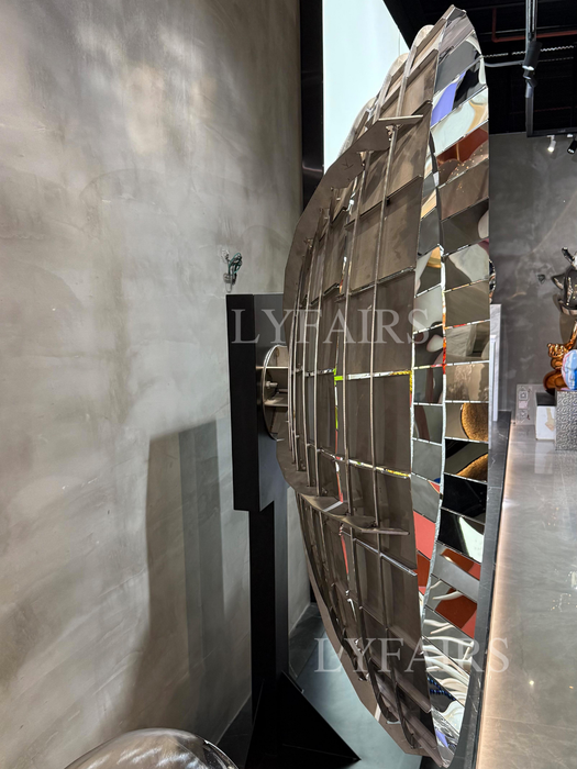 Contemporary Circular Wall Decor with Fragmented Reflective Panels