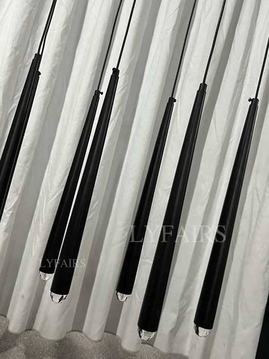 Lampadario a sospensione foyer per illuminazione a soffitto con scala minimalista in finitura ottone/nero/nichel