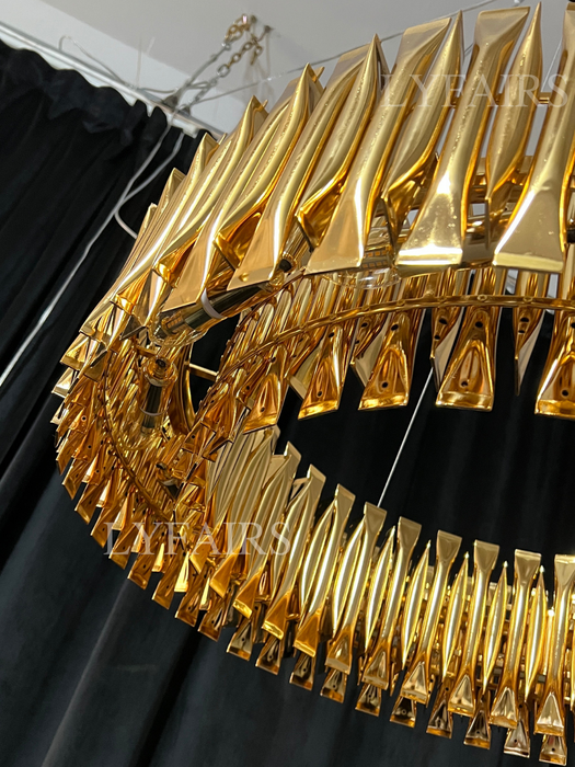 Lampadario post-moderno in oro rotondo cavo in alluminio leggero di lusso per soggiorno/sala da pranzo/bar