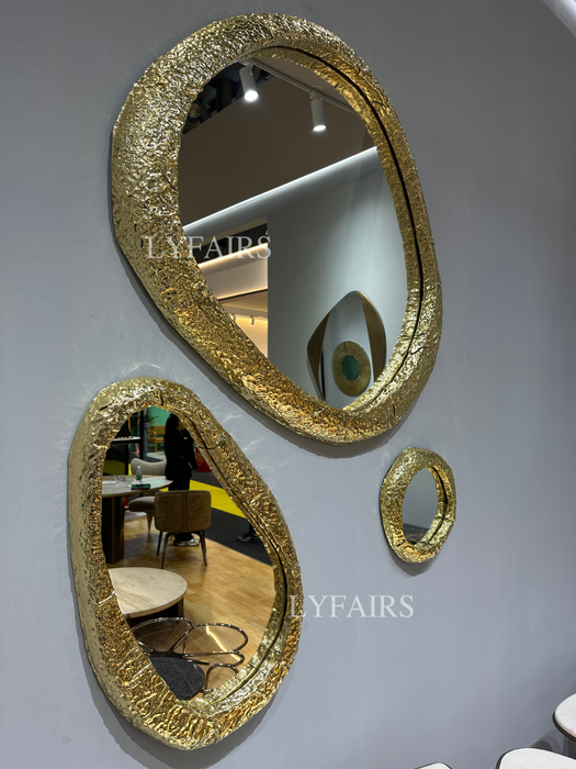 Modern Irregular Textured Brass Frame Wall Mirror for Luxury Home Decor