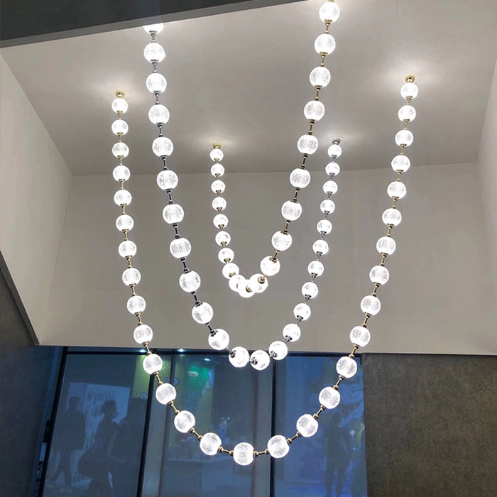 Lampadario moderno e creativo con collana di perle per soggiorno/scala/foyer/ingresso