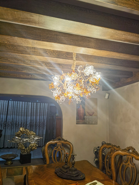 Diseño de arte recomendado por el diseñador, candelabro de cristal con flores y ramas de latón para sala de estar/comedor/isla de cocina