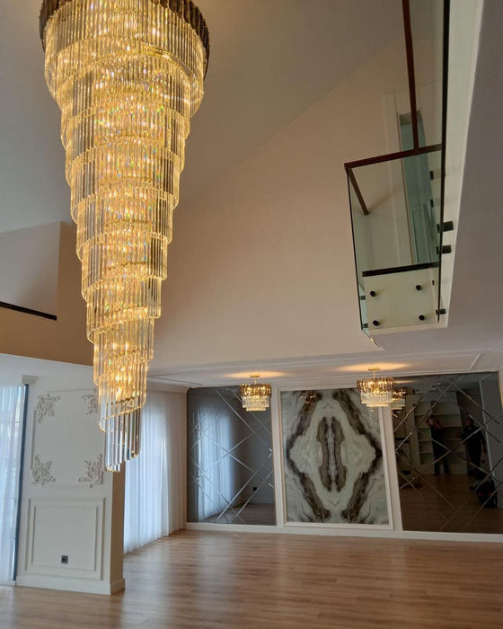 Lampadario a chiocciola con scala a chiocciola di lusso extra large, lampada da soffitto in cristallo lungo per l'ingresso del soggiorno