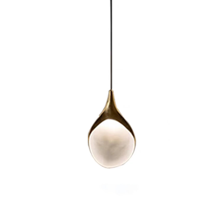 Minimalismo estetico personificato: infondi il tuo spazio con il design pulito e nitido di questa lampada da soffitto contemporanea