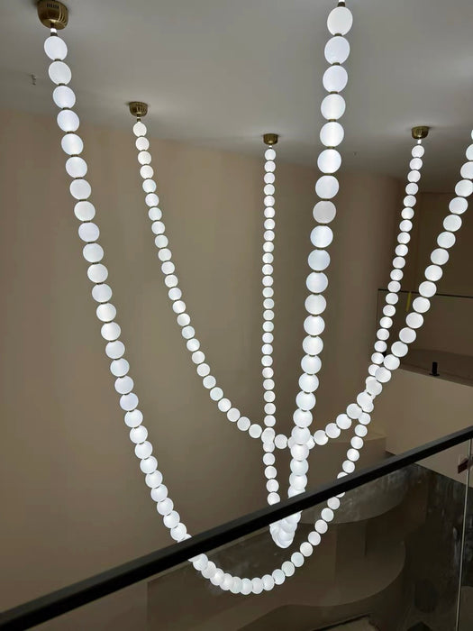 Lampadario moderno e creativo con collana di perle