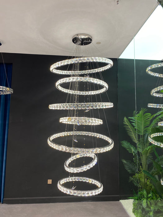 Lámpara de araña de cristal con anillos de lujo para techo alto
