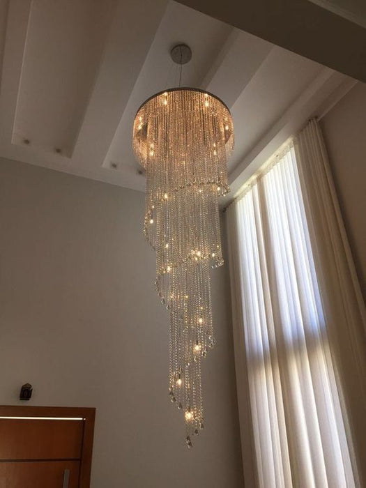 Lámpara de araña de cristal en espiral en cascada extralarga moderna