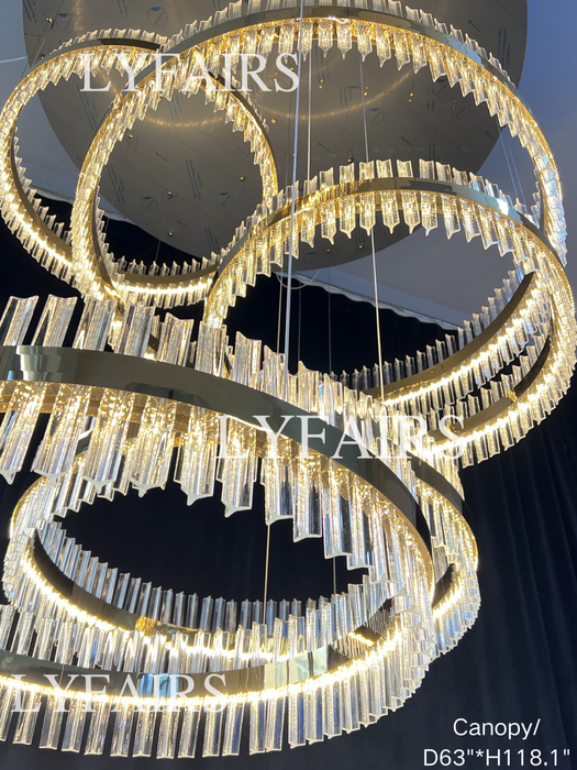 Lámpara de araña de cristal de 5 anillos con acabado dorado