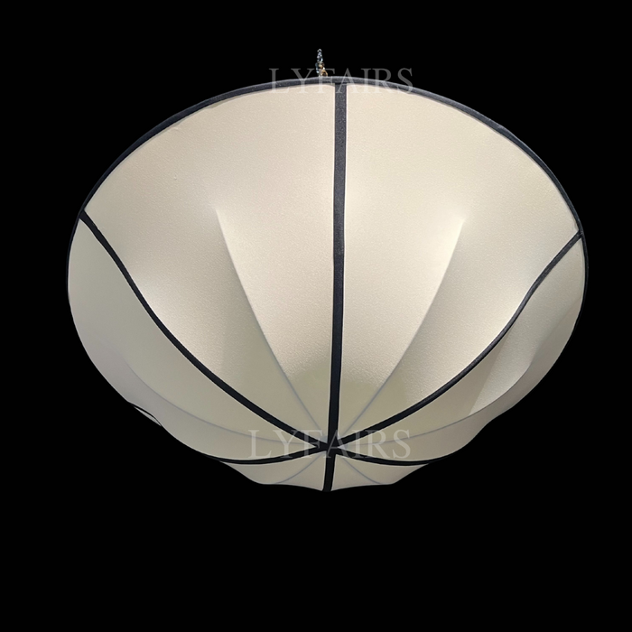 Lampadario a ombrello in seta bianco crema in stile vintage francese 