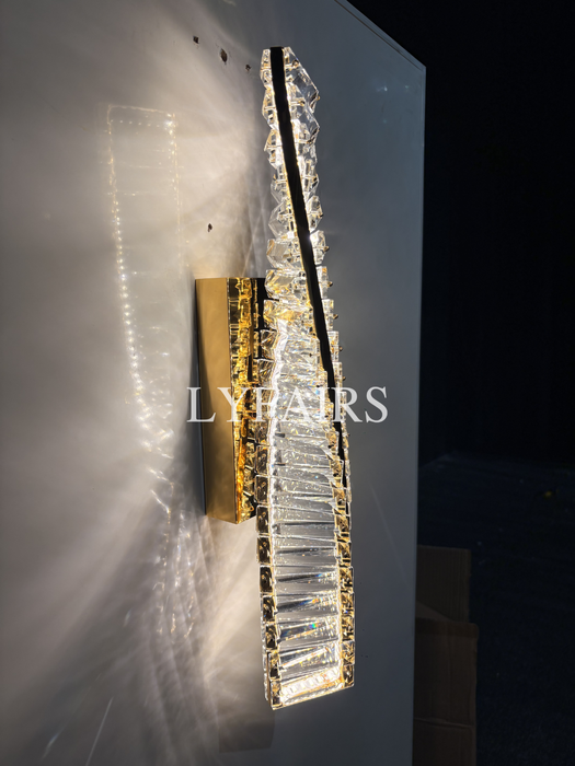 Italian Modern Style Line Wall Light for Bedroom