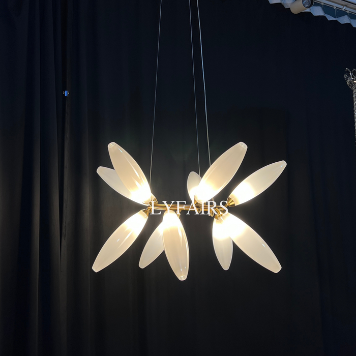 Lampadario minimalista in ferro a forma di chicco di riso lineare per sala da pranzo