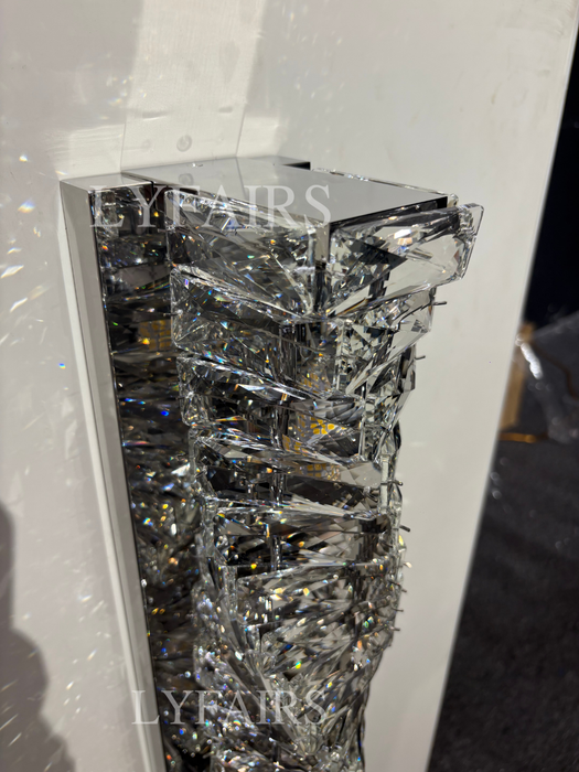 Lámpara de pared de noche colgante de diamante con barra de luz de pared de cristal moderna para decoración de dormitorio