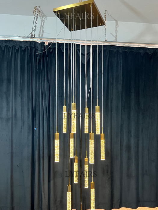 Lampadario di cristallo a bolle di ghiaccio leggero e lussuoso con finitura oro/cromo/nera per scale/atrio