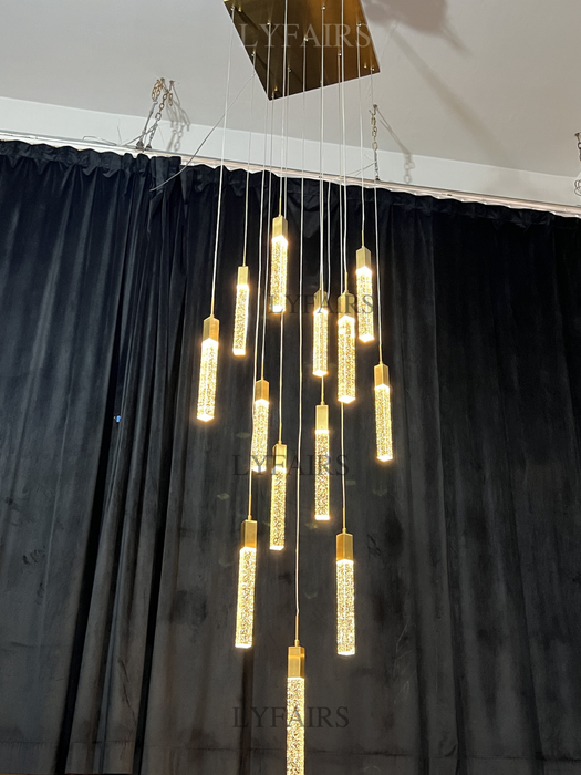 Lampadario di cristallo a bolle di ghiaccio leggero e lussuoso con finitura oro/cromo/nera per scale/atrio