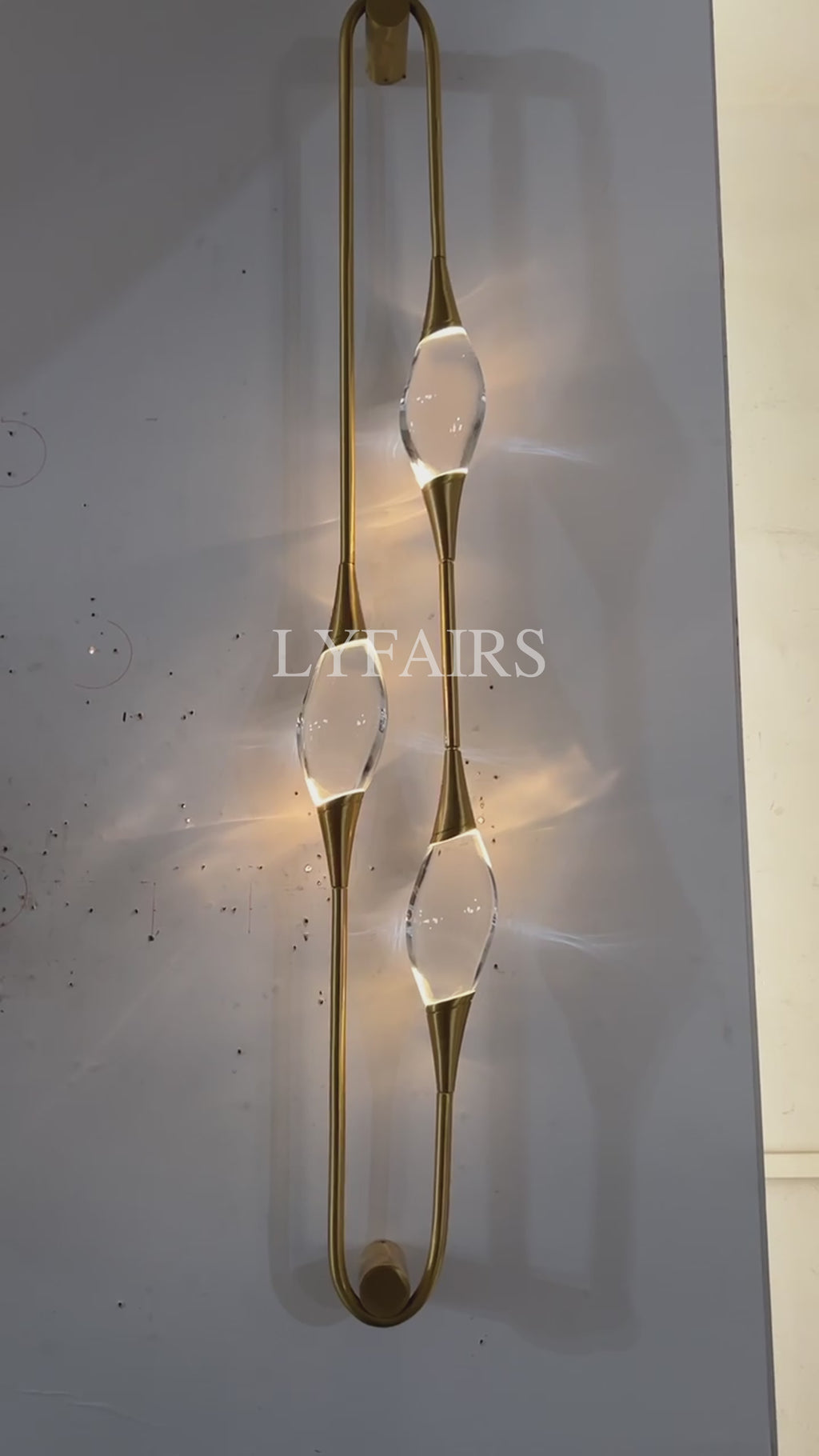  lyfairs Modern Oval Inlay Crystal Wall Lamp