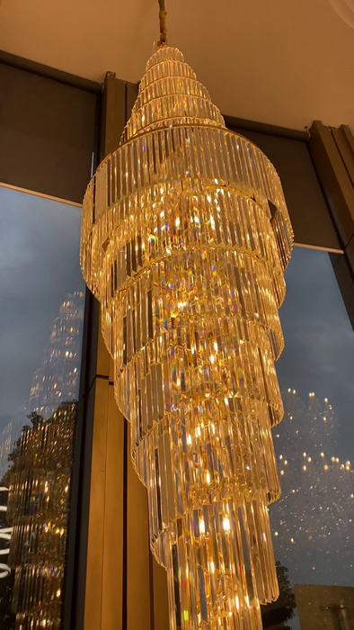 Lámpara de araña de cristal en espiral de lujo extra grande con acabado dorado y aplique de pared