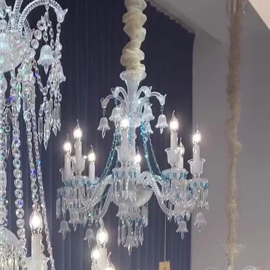 Vela de lujo de estilo europeo, candelabro de gran tamaño de cristal azul/claro, rama artística, accesorio de iluminación para vestíbulo/escalera de diseñador
