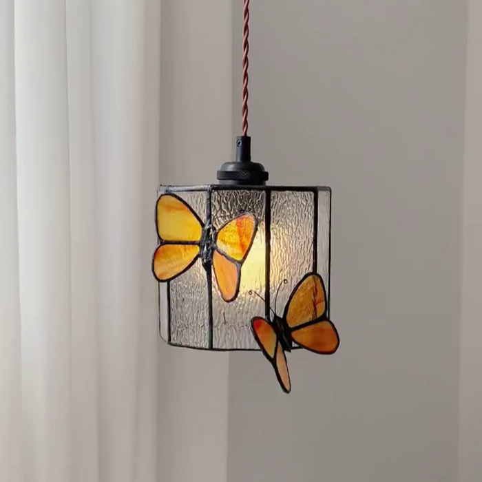 Lámpara colgante con pantalla de cristal de mariposa retro francesa