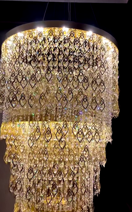 Lámpara de araña de cristal de cascada de plumas doradas de varios niveles de lujo para Villa/escalera/vestíbulo/sala de estar