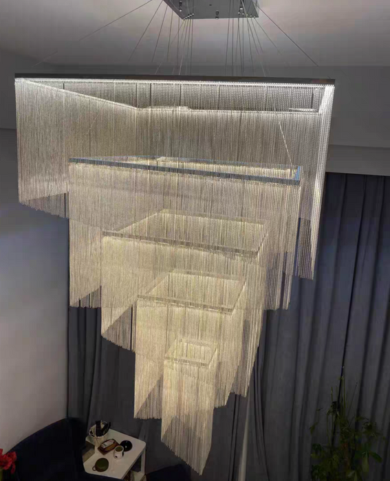 Lampadario artistico extra large con nappe a catena in alluminio multistrato per stanze dal soffitto alto