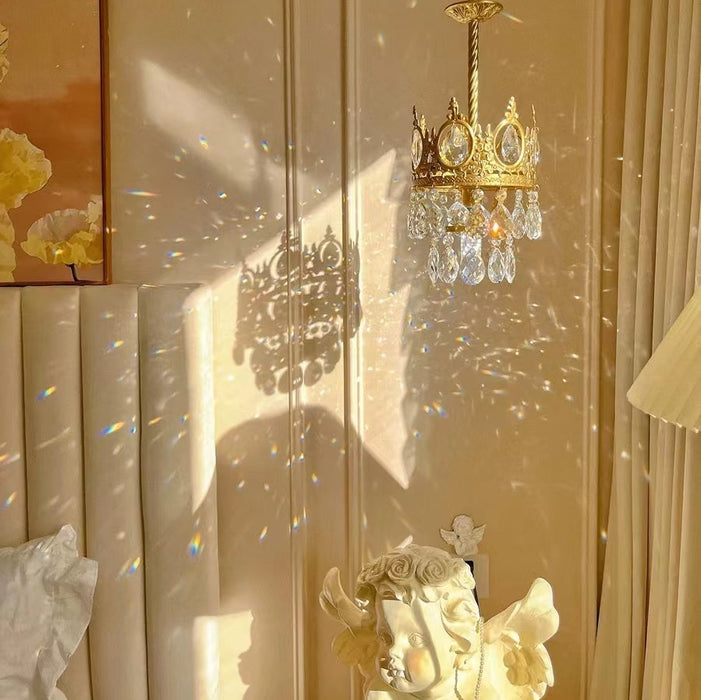 chandelier,chandeliers,gold,crystal,crown,luxury,girl's bedroom,princess,rococo,pendant,bedside