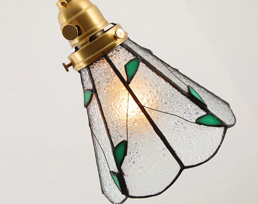 Luz de latón colgante de vidrio esmerilado colorido estilo vintage Tiffany para bar/cafetería/entrada