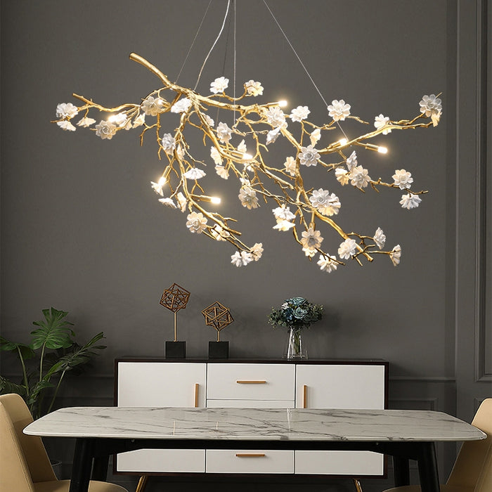 Lampadario a forma di ramo con ciondolo a forma di fiore in ottone e ceramica di arte postmoderna per soggiorno/sala da pranzo