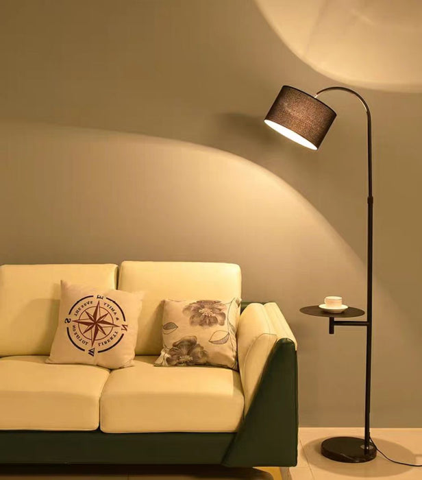 Lámpara de pie minimalista moderna con estantería de hierro y mesa para sala de estar/dormitorio/estudio