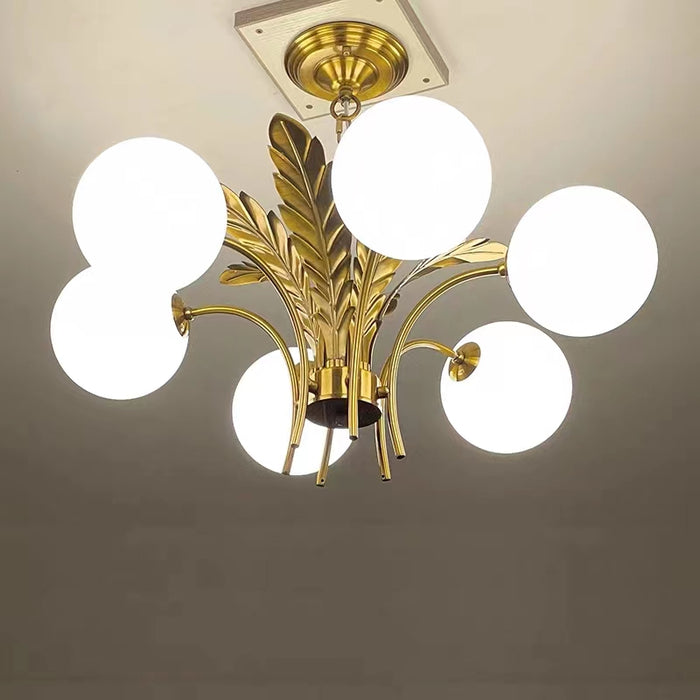Lámpara de araña moderna de plumas doradas con esfera de cristal blanco Sputnik para sala de estar/dormitorio