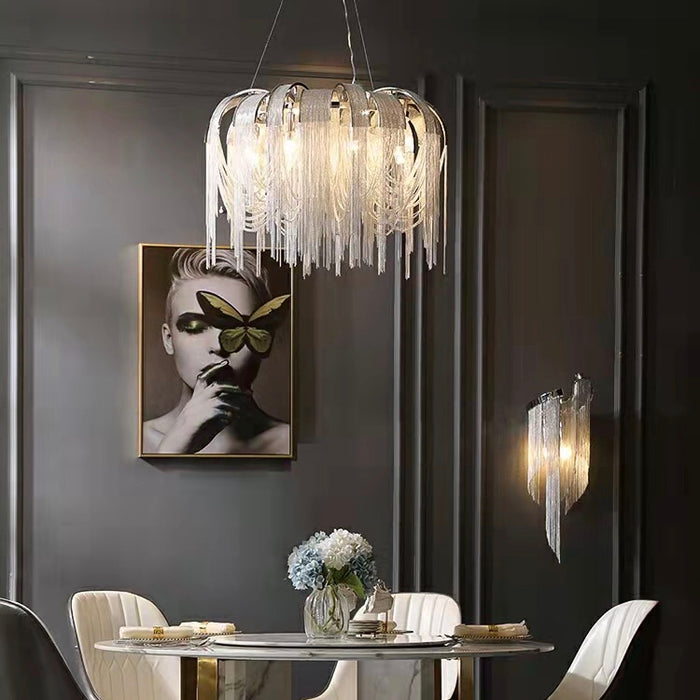 Lampadario di lusso con nappa a catena. Elegante lampada da soffitto per soggiorno/sala da pranzo