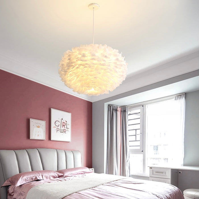 Lampadari di piume preferiti dai designer del 2021 per la cucina e il soggiorno della camera da letto 