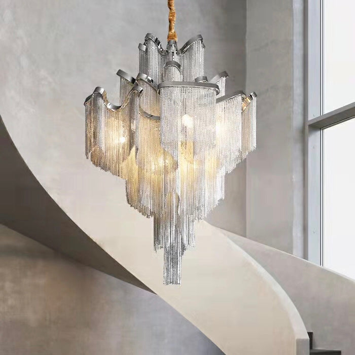 Lampadario a catena di lusso con nappa Lampadario romantico in stile italiano per soggiorno Lampada da soffitto moderna per scale Decorazione luce