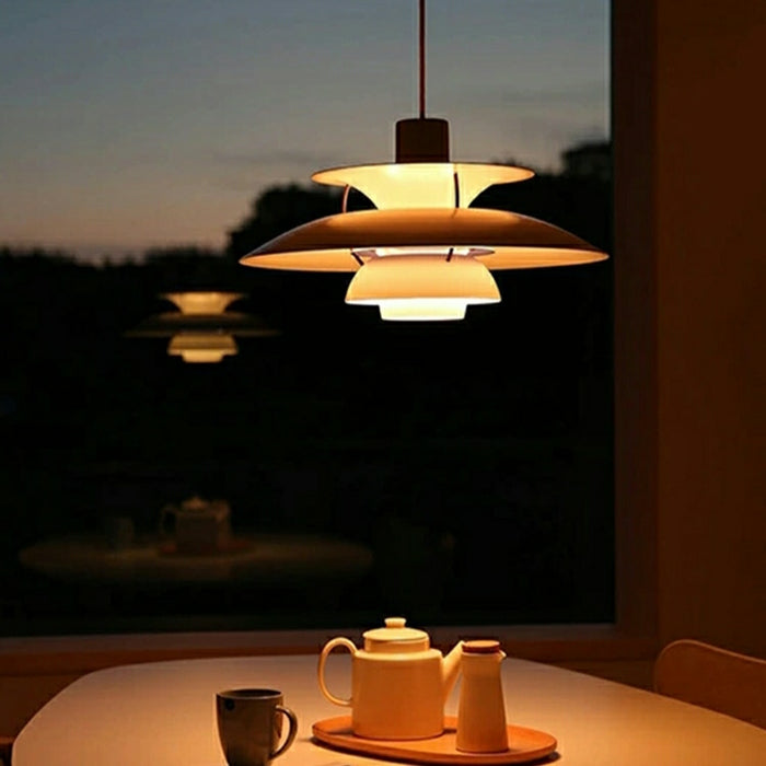 Louis Poulsen PH5 Mini lámpara colgante monocromática blanca, lámpara colgante clásica para mesa de comedor