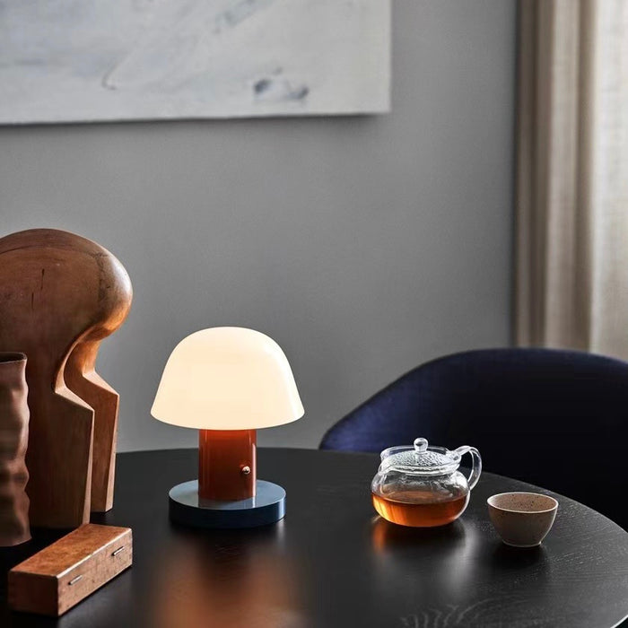 La lámpara de mesa creativa de la seta llevó la luz de la noche para los estantes o el dormitorio 