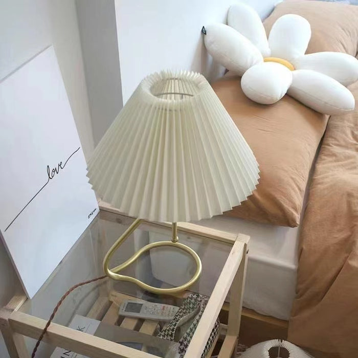 Lampada da tavolo moderna con paralume impero in tessuto plissettato per soggiorno 