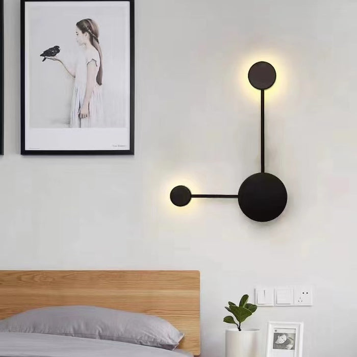 Applique da parete dal design moderno nero per apparecchio di illuminazione da parete a LED per camera da letto 